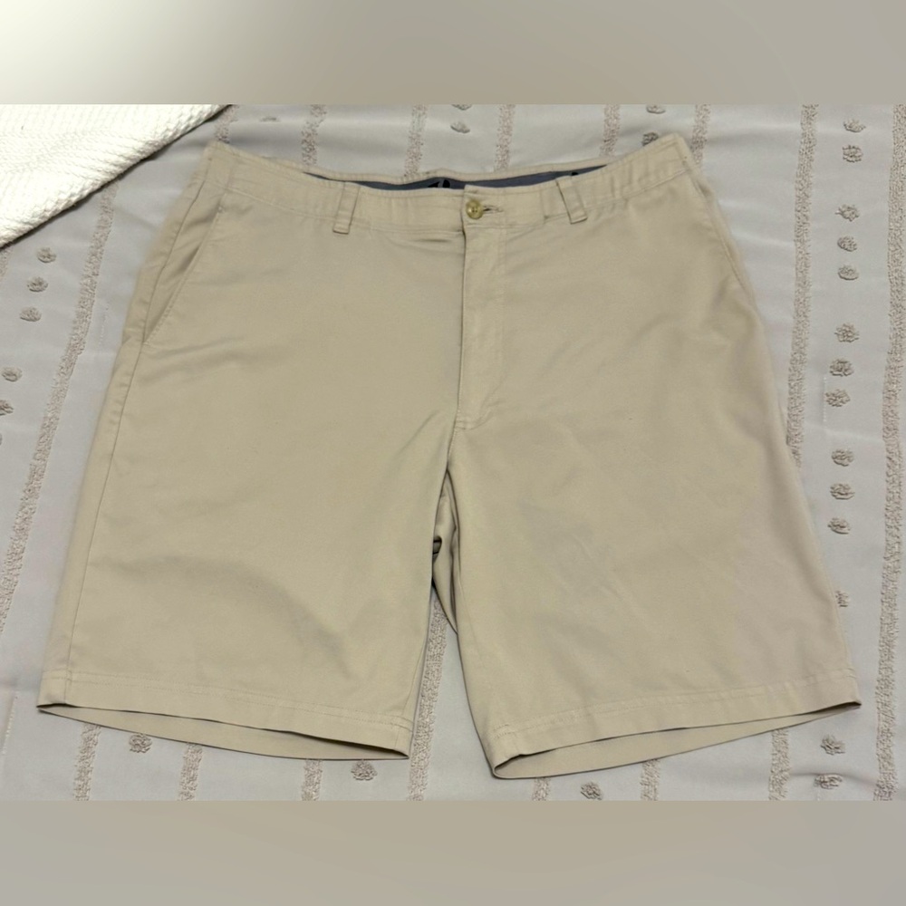 Grand Slam khaki men’s shorts.